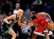 英雄联盟总决赛直播-快船逆转凯尔特人，赵继伟扛起全队