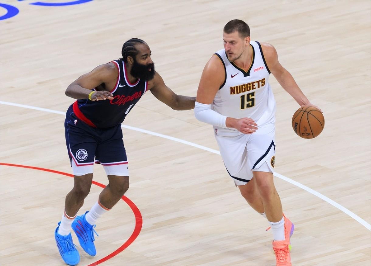 关于快船球员被曝私下冲突,团队合作受到质疑的信息 关于快船球员被曝私下冲突,团队合作受到质疑的信息