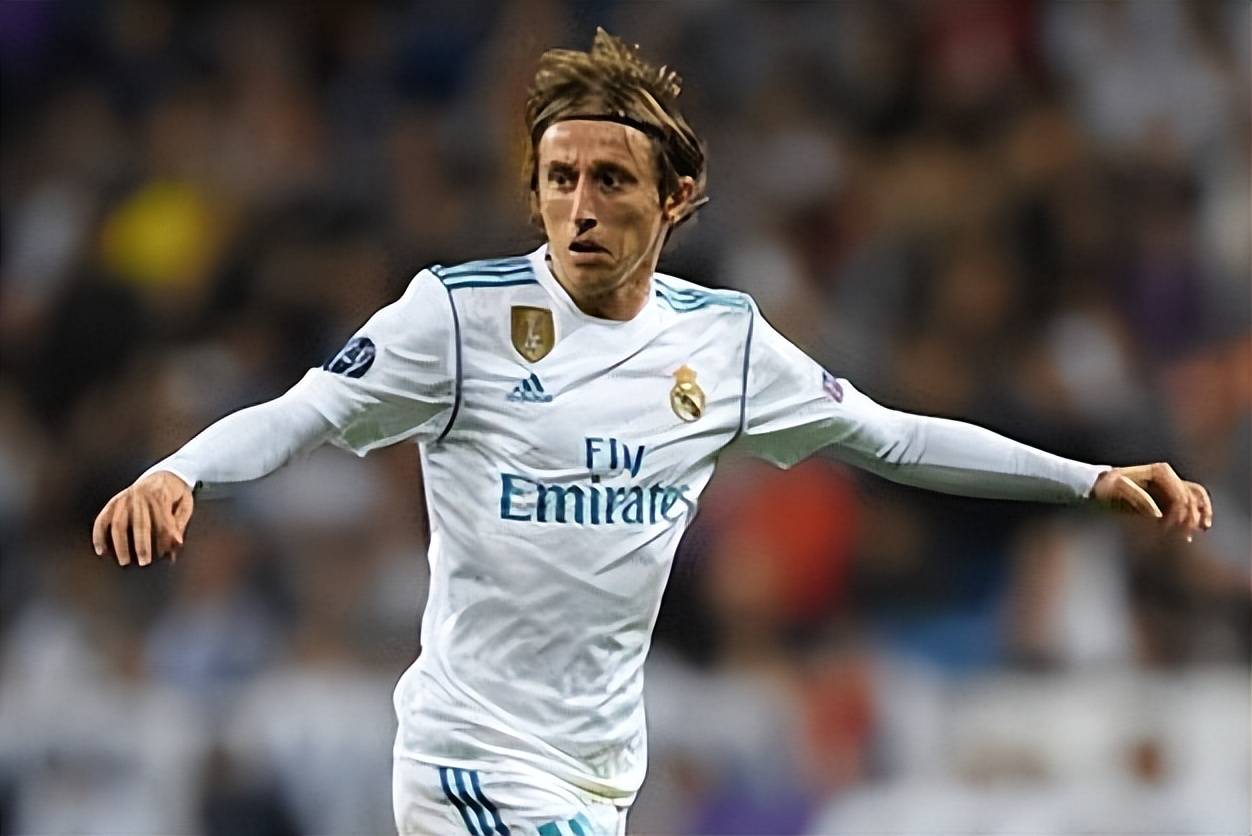 埃尔切战平格拉纳达,艰难保持不败的简单介绍 埃尔切战平格拉纳达,艰难保持不败的简单介绍