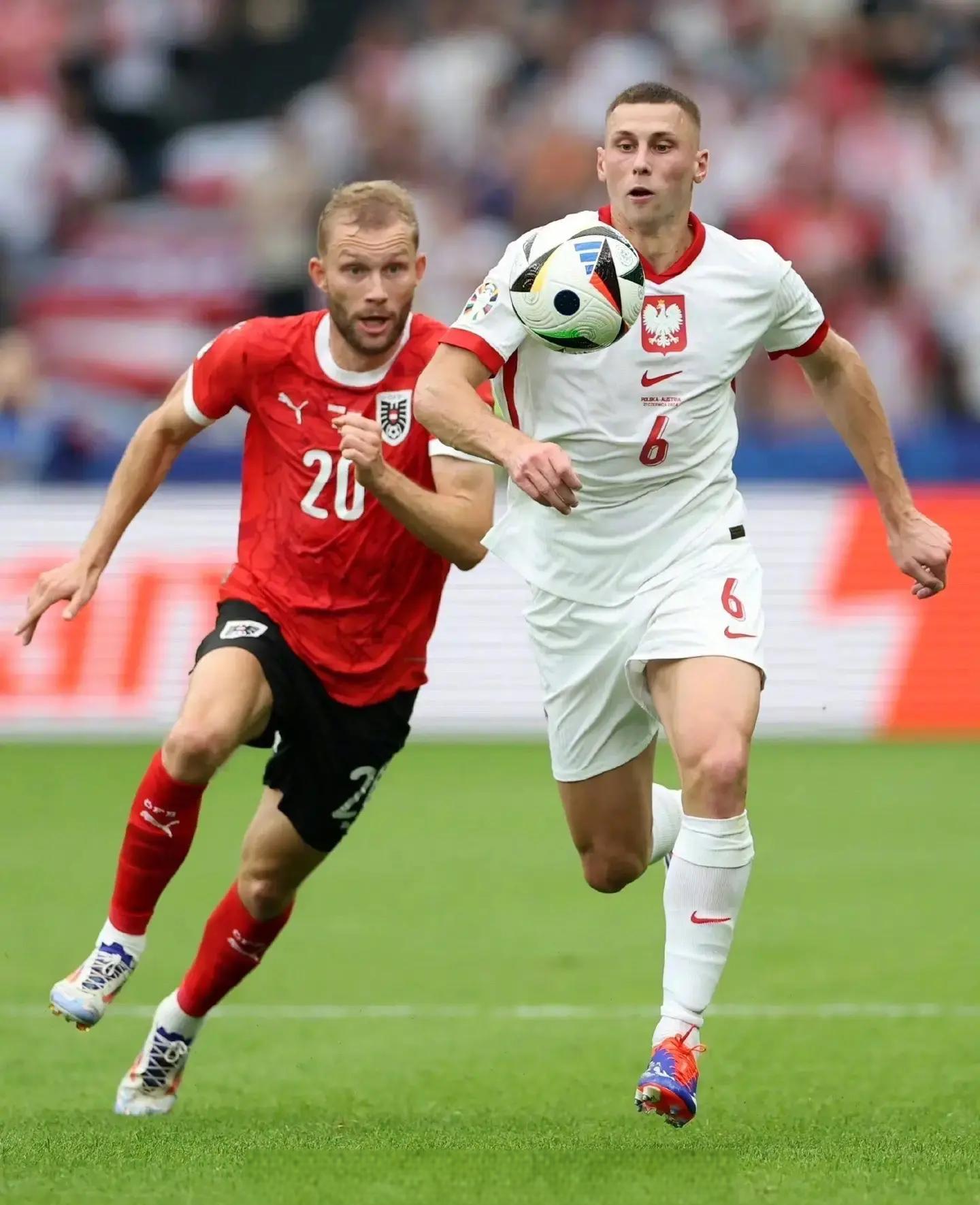 乌克兰力克奥地利，领先晋级欧洲杯强的简单介绍