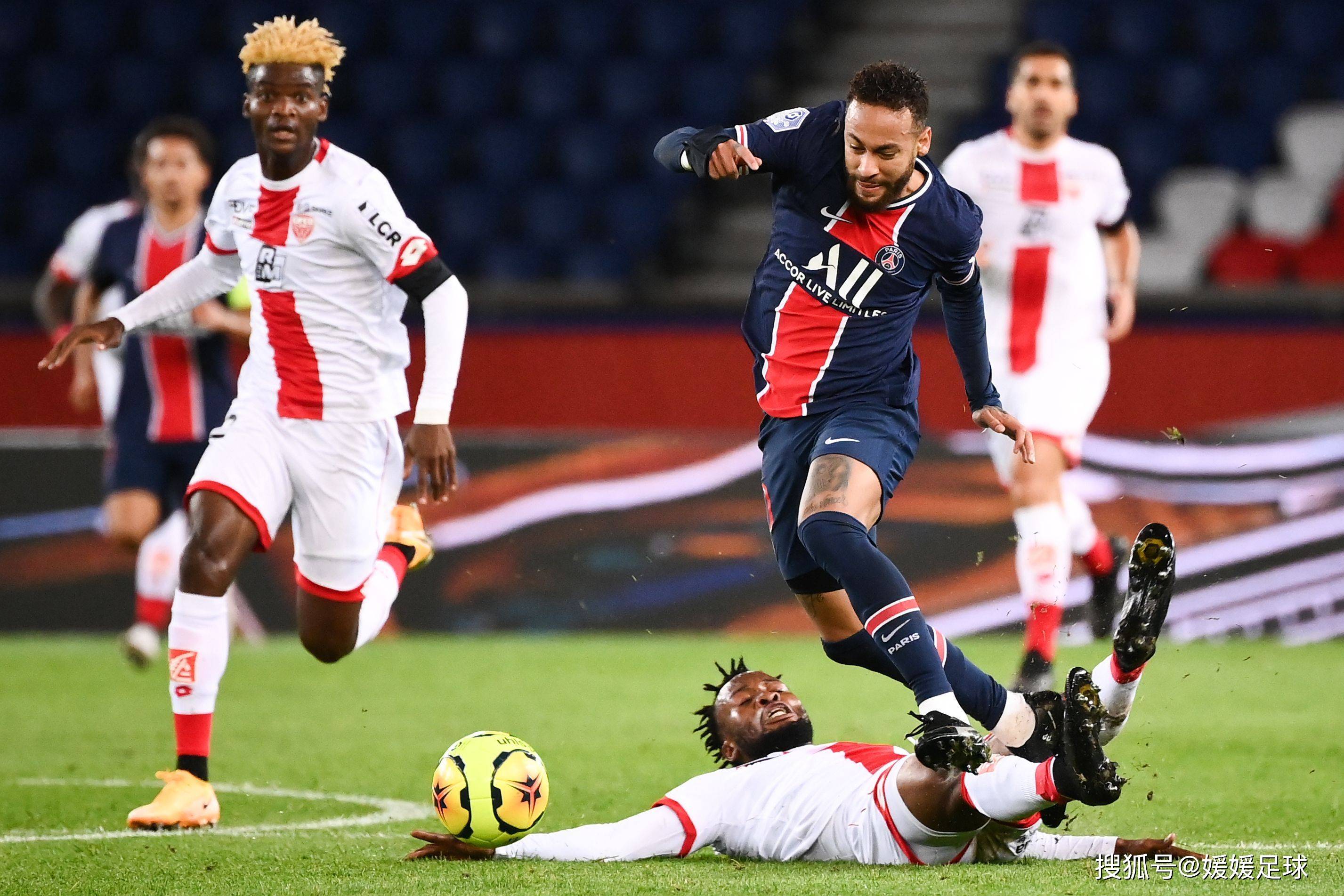 摩纳哥队在比赛中大获全胜赢得掌声的简单介绍 摩纳哥队在比赛中大获全胜赢得掌声的简单介绍