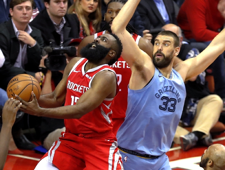 沃尔夫斯堡队主场力克对手,取得一场胜利的简单介绍 沃尔夫斯堡队主场力克对手,取得一场胜利的简单介绍