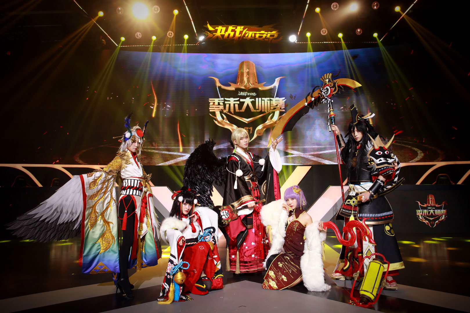 包含战队剑拔弩张，争夺冠军殊死一搏的词条