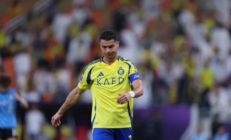 关于英超传奇谢幕，球迷泪洒赛场的信息