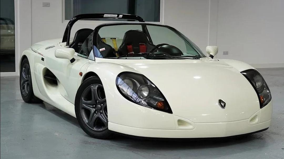 关于雷诺车队轻取索伯车队，拉塞尔关键制胜的信息