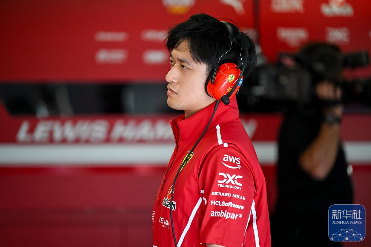 雷诺车队鏖战红牛车队,周冠宇高光表现 雷诺车队鏖战红牛车队,周冠宇高光表现