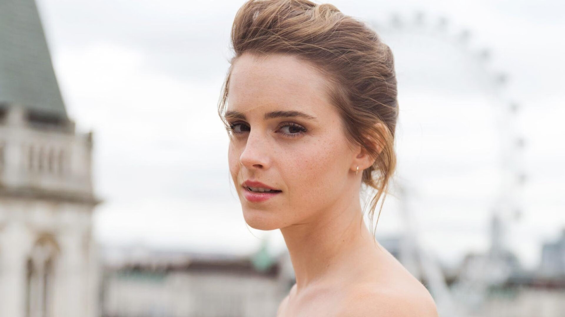 西甲国家德比之夜，绿茵棋局中，切特如何用防守谱写了战略交响