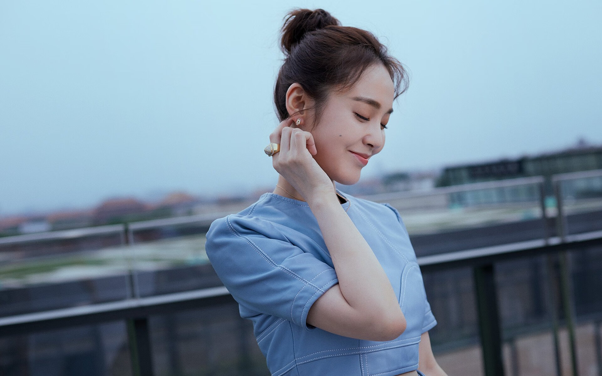 双线救赎，浓眉的孤星闪耀与掘金的节奏交响